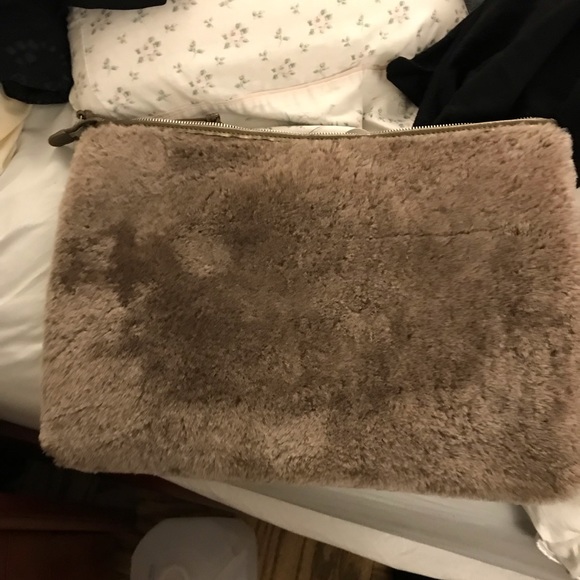 Ugg Laptop Case - Picture 3 of 3